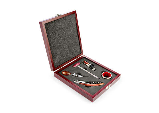 Imagen caja de madera cinco accesorios